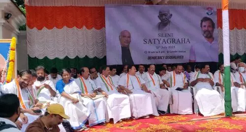 Congress stages ‘Maun Satyagraha’ in Kerala