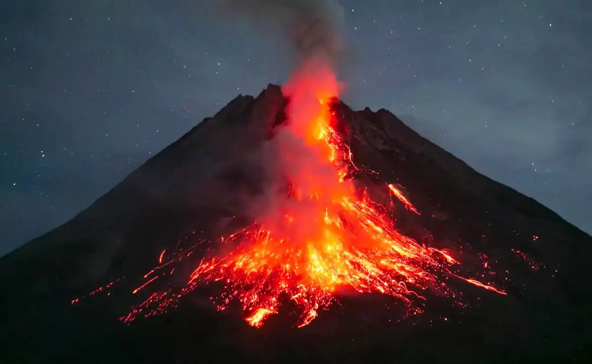 Indonesias Mt. Merapi Volcano erupts 16 times in 24 hours