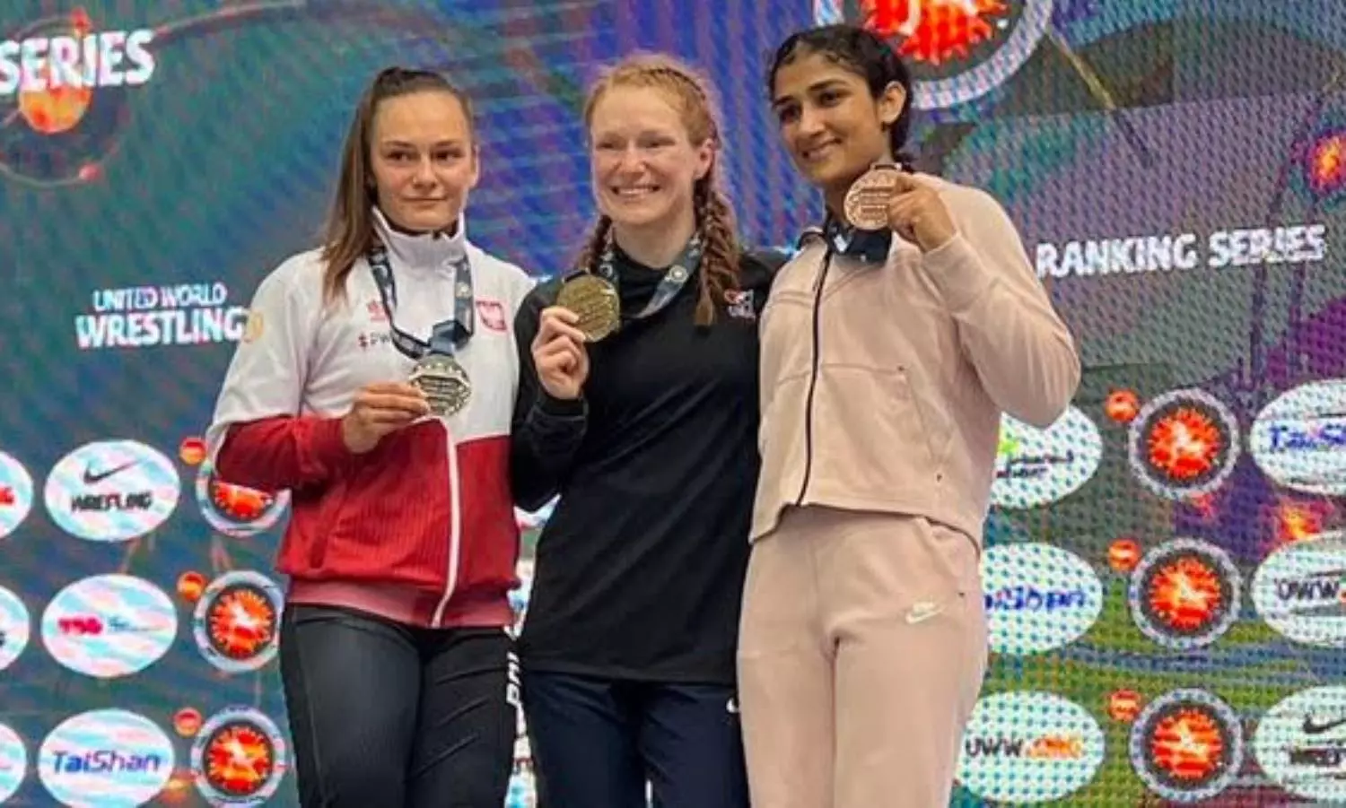 Hungary Ranking Series: Sangeeta Phogat wins bronze in wrestling event