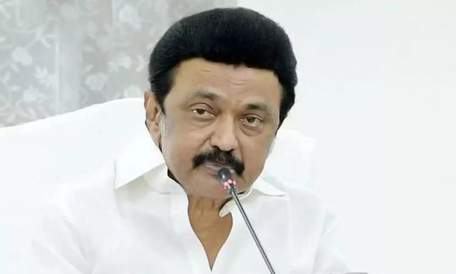 Stalin invites sportspersons from Manipur to train in TN