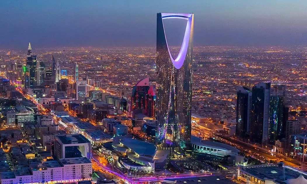 Saudi Arabia pays highest salaries for expats in world, UK ranks as most expensive