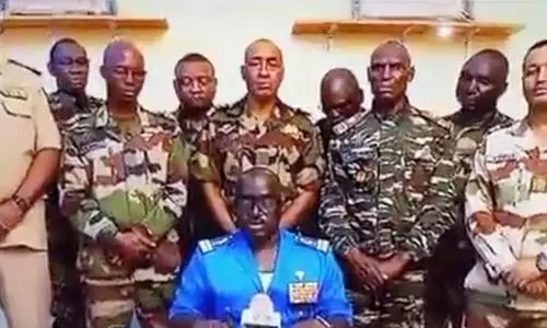 Niger soldiers announce coup, hold President hostage, dissolve constitution