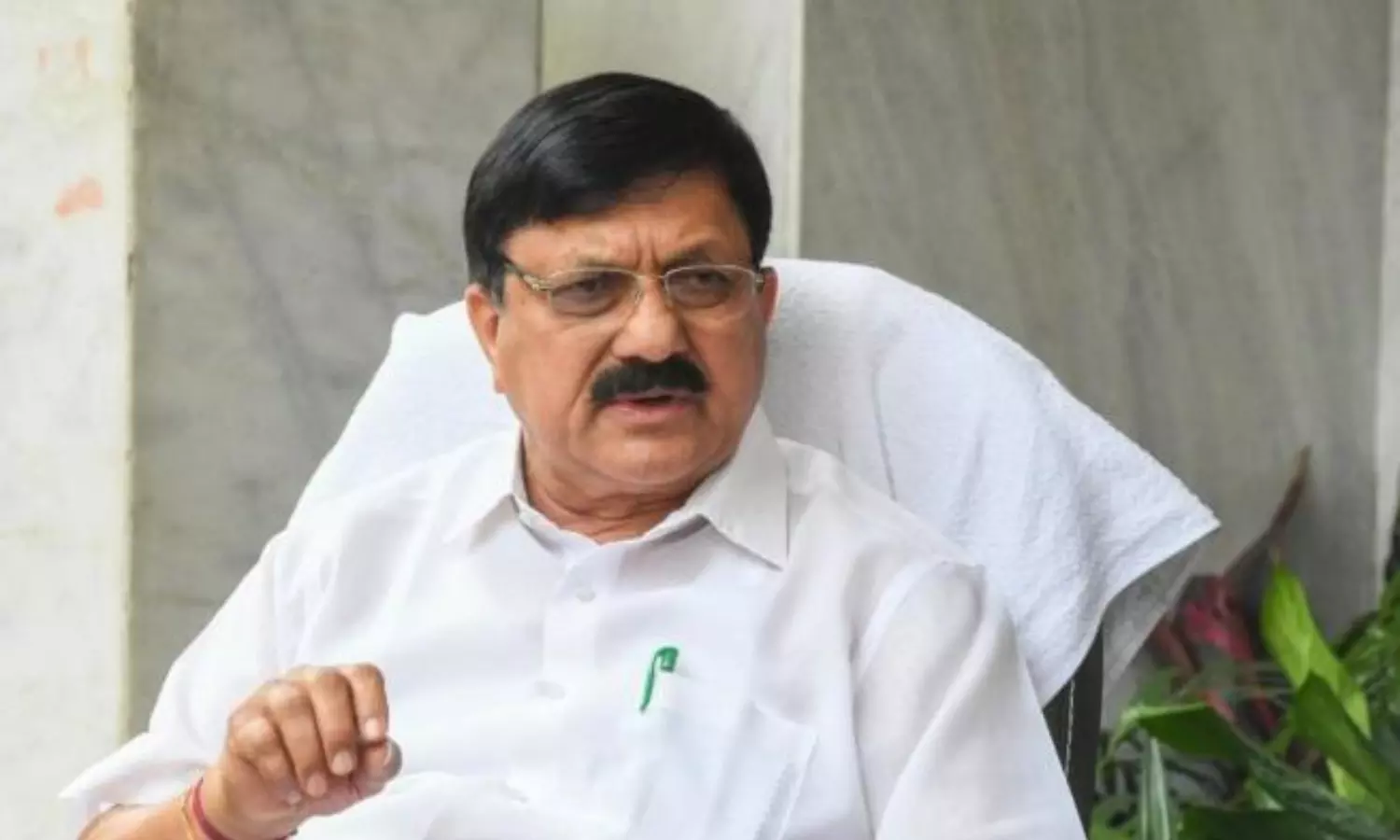 Ex-K’taka BJP Minister makes ‘objectionable’ remark against Mallikarjun Kharge; apologises later