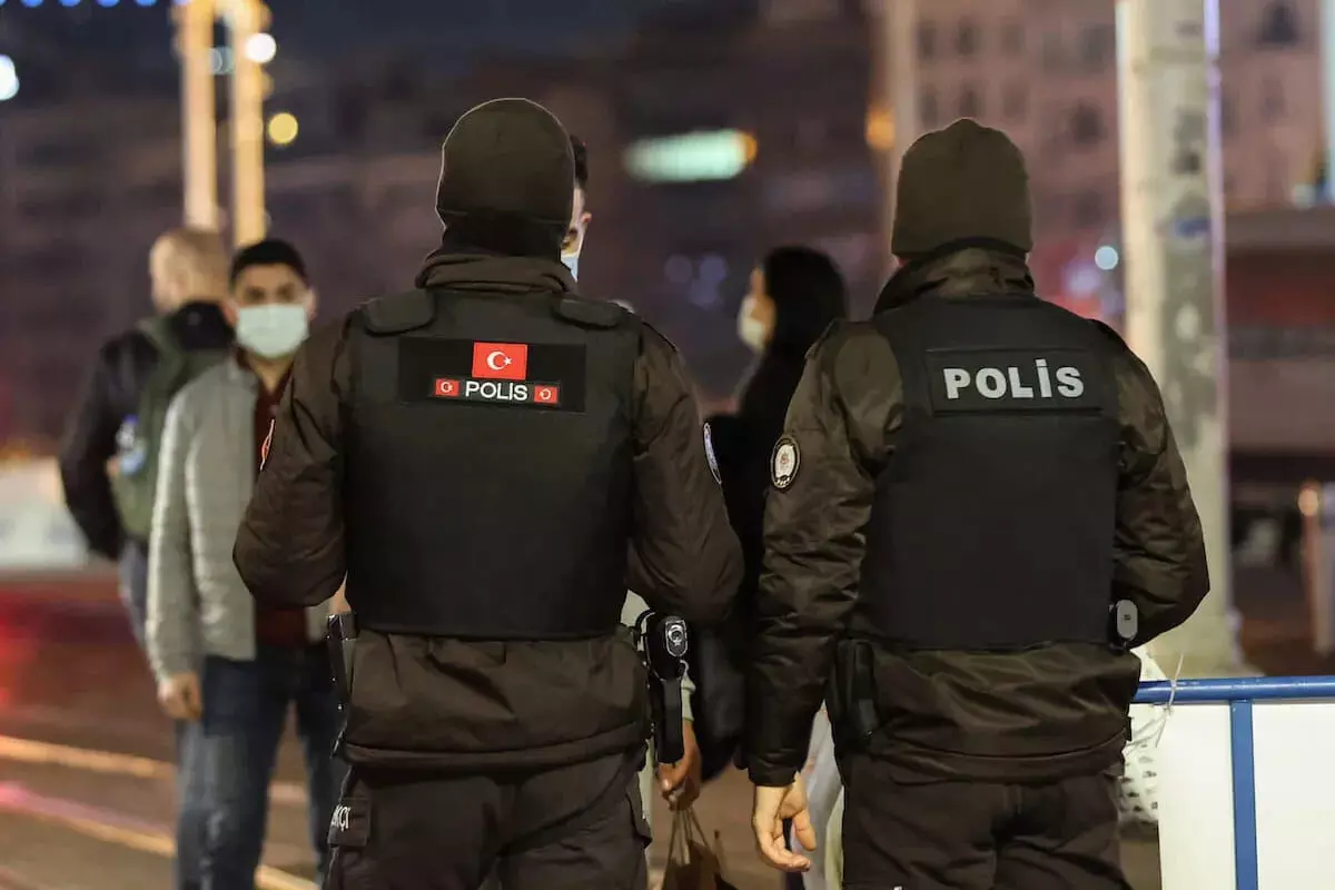 Turkish police foil two terror plots in Istanbul