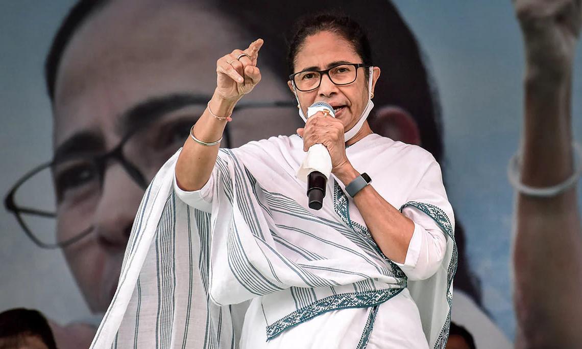 Modi govt deactivated Aadhaars of Bengal people: Mamata