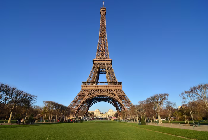 Eiffel Tower evacuated after bomb threat