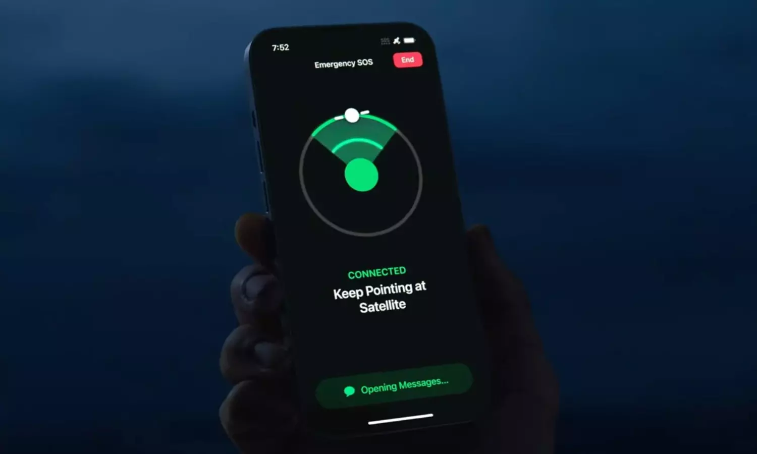 Hawaii Wildfires: Apples Emergency SOS feature saves trapped family