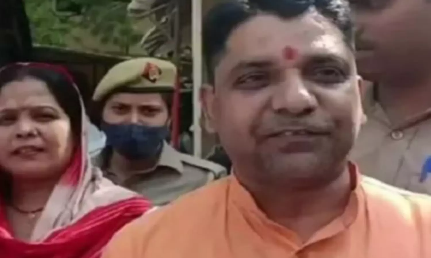 Vedic Sanatan Sangh chief urges Gyanvapi Masjid Committee to seek an out-of-court settlement