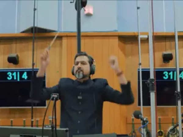 Indian conducts UK’s Royal Philharmonic Orchestra performance of ‘Jana Gana Mana’