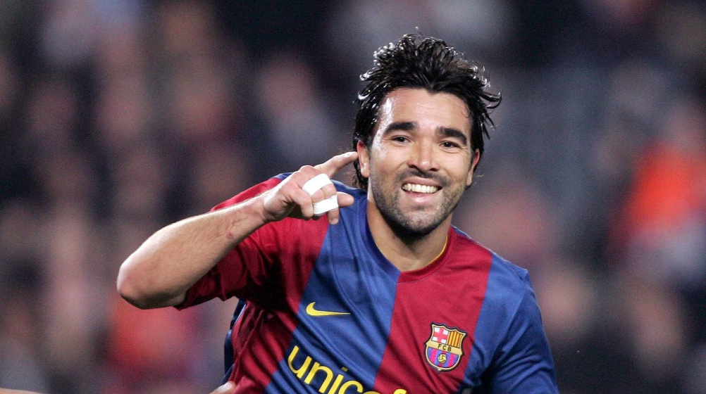 Deco playing for Barcelona