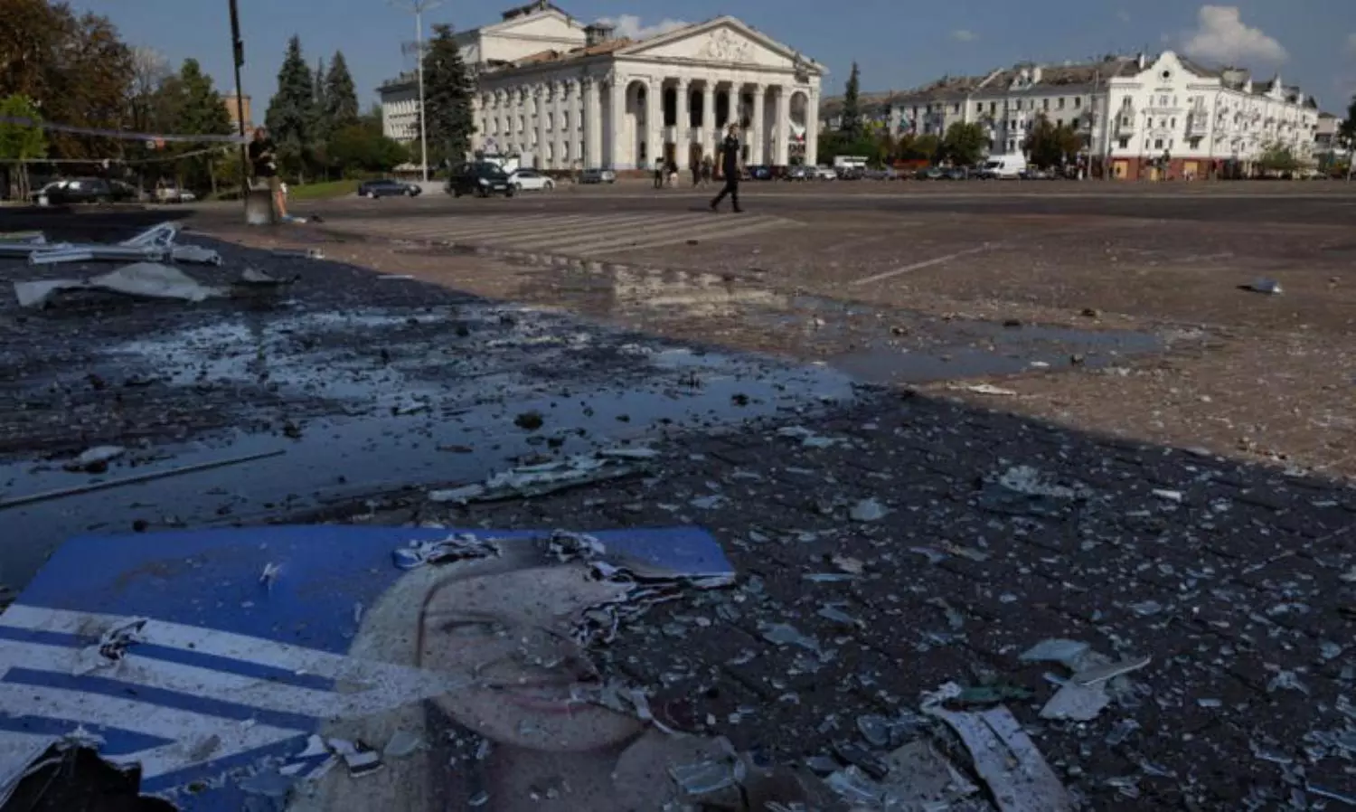 7 killed, over 100 injured in missile attack on Ukraines Chernihiv