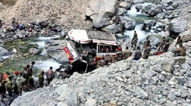 Army truck falls into river in Ladakh, 9 died, 1 injured