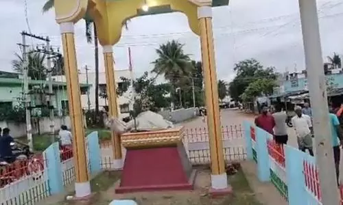 Mahatma Gandhis statue vandalised in K’taka, CM calls it anti-national act