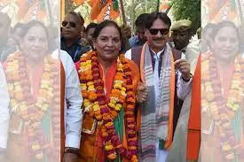 Enraged Lucknow mayor calls bulldozer after being asked to remove shoes upon entering ICU