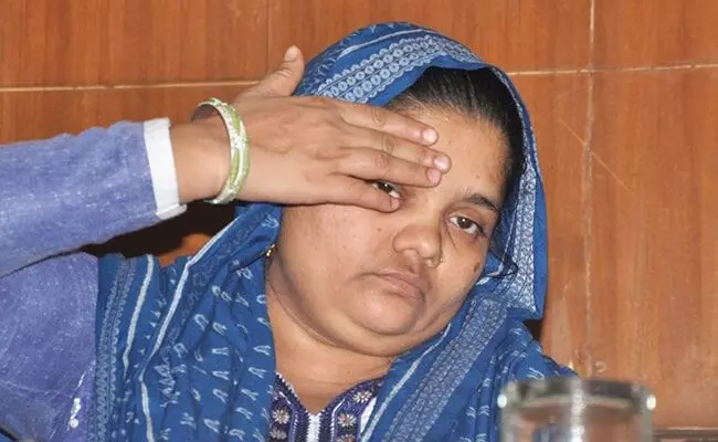 How Can You Practise Law?: SC asks Bilkis Bano case convict