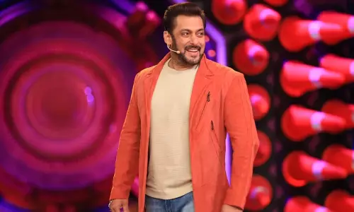 Salman Khan celebrates 35 years in Bollywood, says years flew by like days