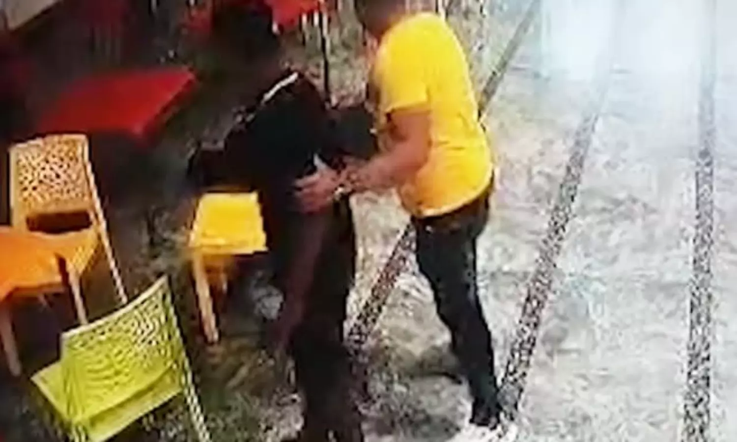 35-year-old UP man dies of heart attack in mall amid similar stories