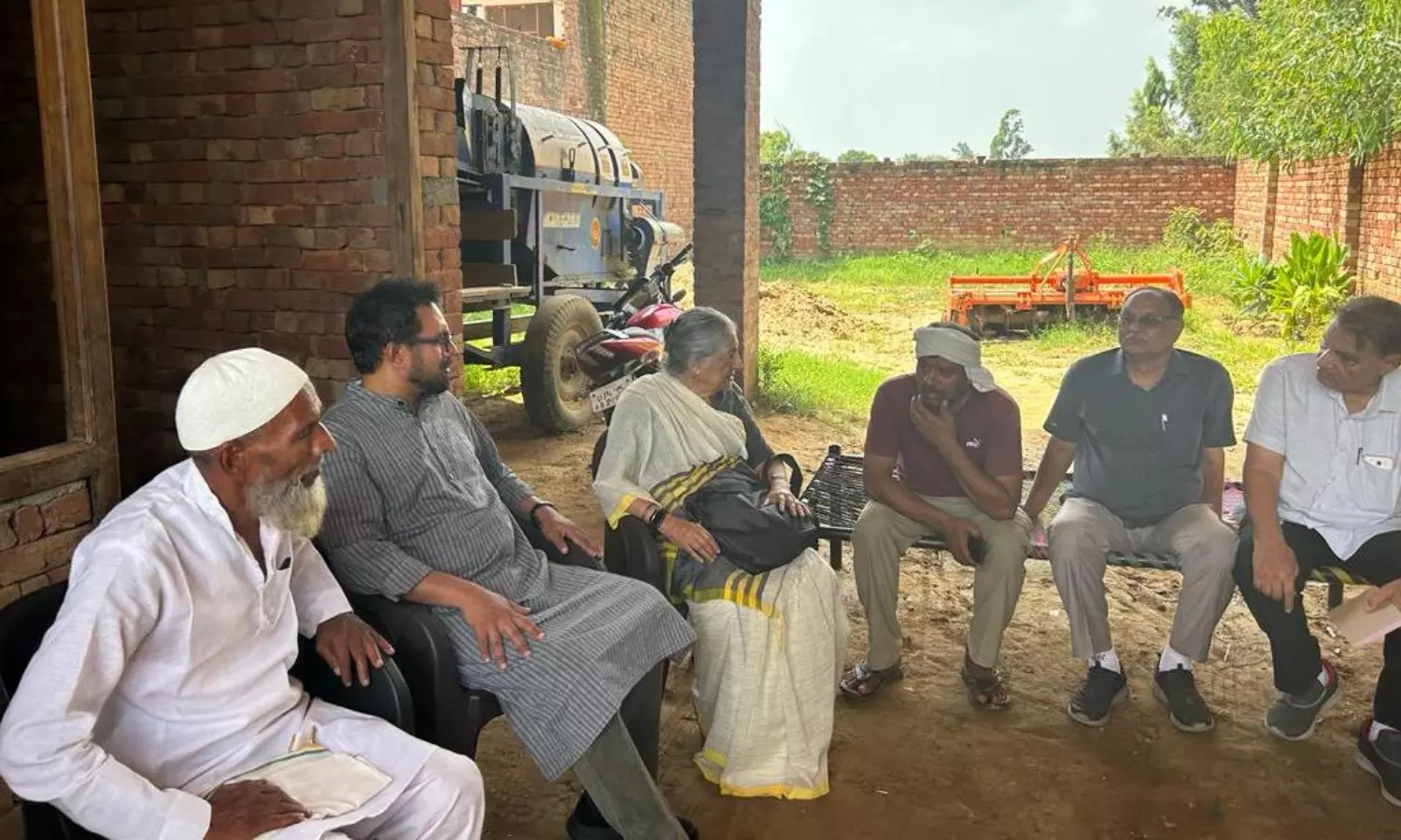 Father of slapping victim expresses wish for Keralas brotherhood, amity in UP