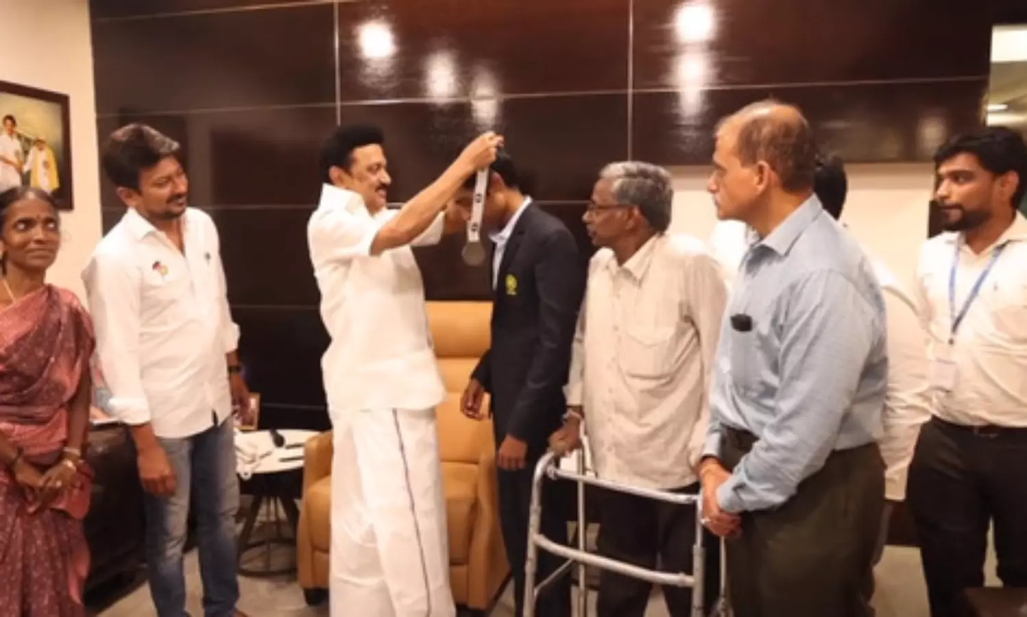 Praggnanandhaa meets CM Stalin, receives memento, 30 Lakh cash prize