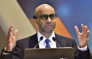 Indian-origin Tharman Shanmugaratnam wins Singapores presidential poll Indian-origin Tharman Shanmugaratnam wins Singapores presidential poll