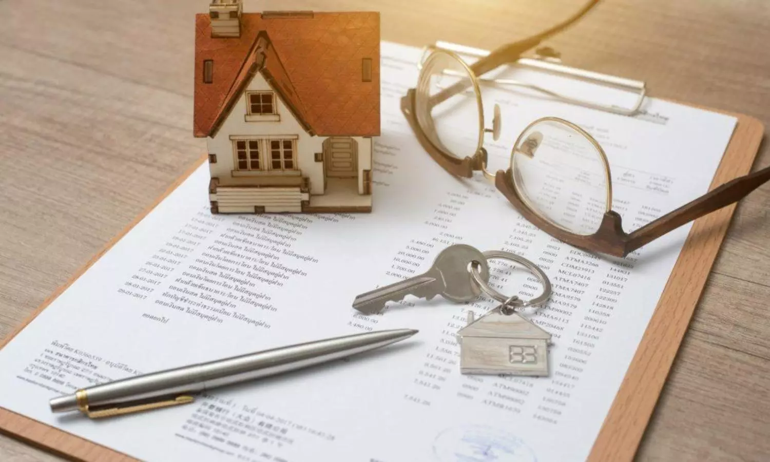 Australian real estate agent suspended over racist email to Indian tenant