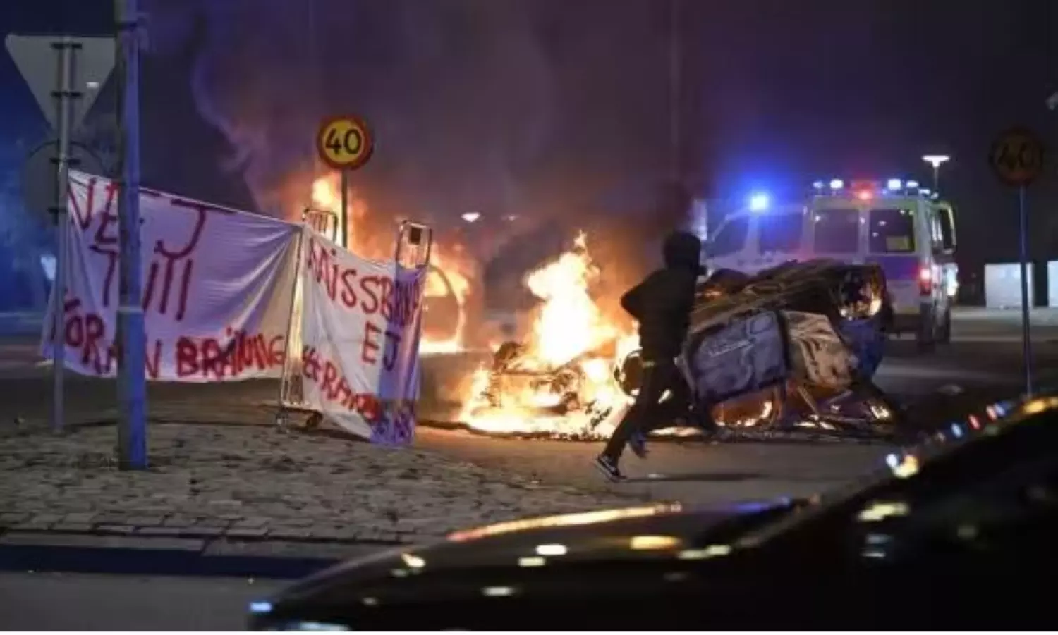 Iraqi refugee Salwan Momika again burns Quran, leading to violent clashes in Sweden