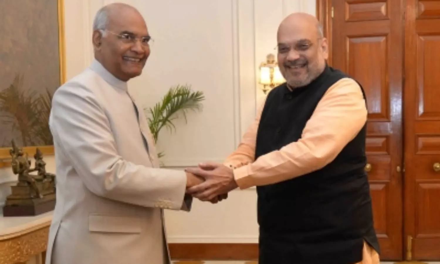 Kovind meets Shah, Meghwal; discusses One Nation, One Election