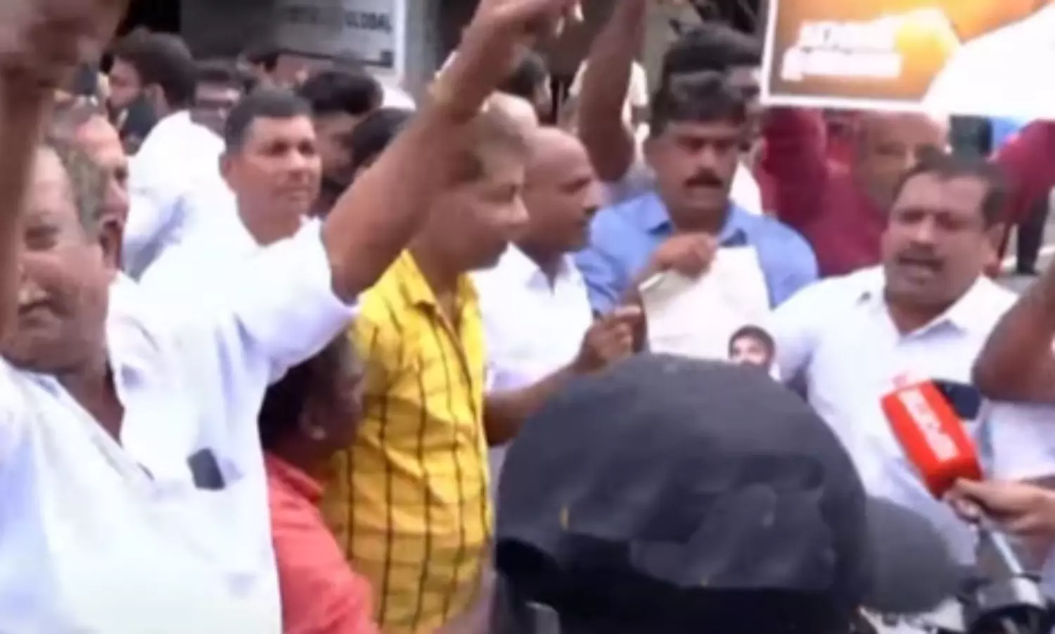 Chandy Oomens lead crosses 33,000 in Puthuppally bypoll vote counting