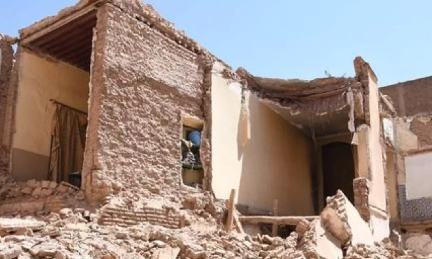 Death toll reaches 2000; Morocco mourns earthquake victims