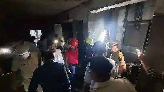 Lift crashes in 40-storied building in Thane, 7 killed