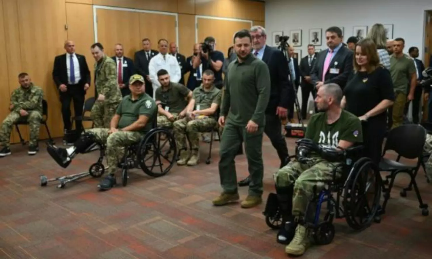 Zelensky tells injured Ukrainian soldiers in New York to ‘stay strong’