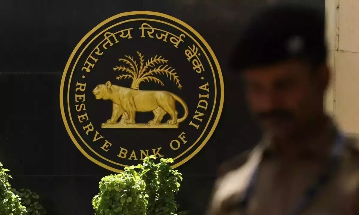 RBI fines SBI, Indian Bank, Punjab & Sind Bank for breach of norms