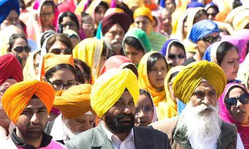 UK nurses left Sikh patient in urine, tied beard with gloves: report