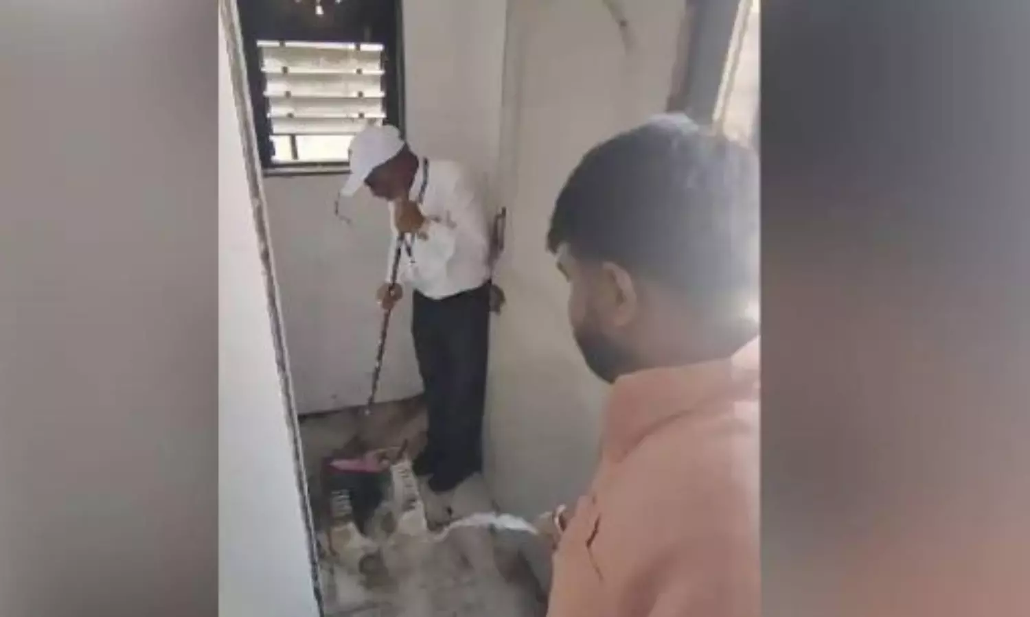 Nanded hospital dean booked for murder a day after his case against Shiv Sena MP