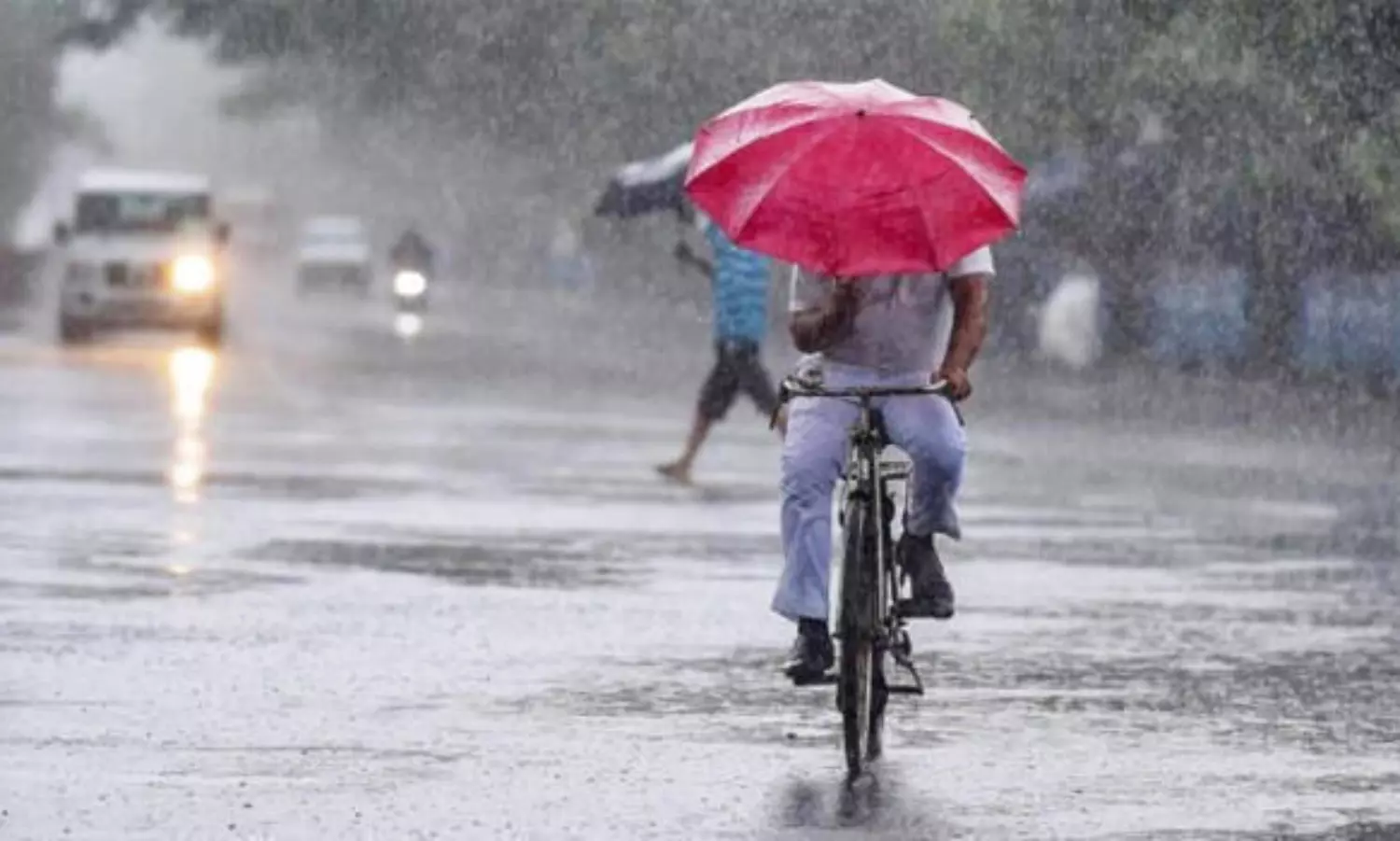 Heavy rain, waterlogging in Kerala, yellow alert in 9 districts