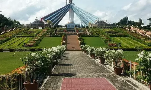 El Salvador charges $1,000 fee on Travellers from India, Africa