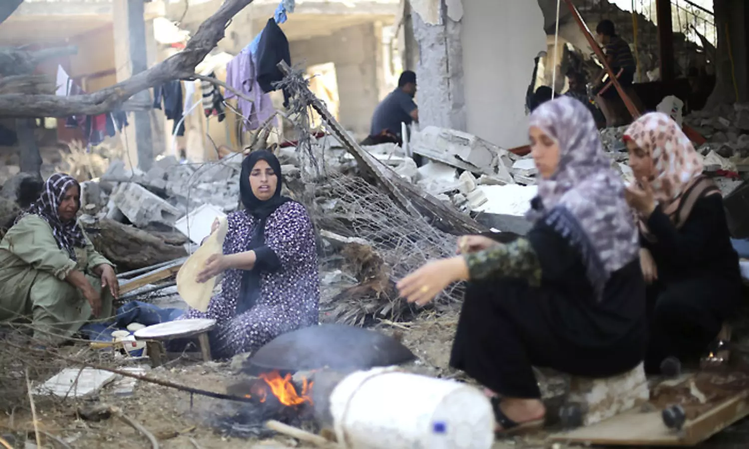 ‘Civil order’ in Gaza collapsing as people ransack warehouses: UN