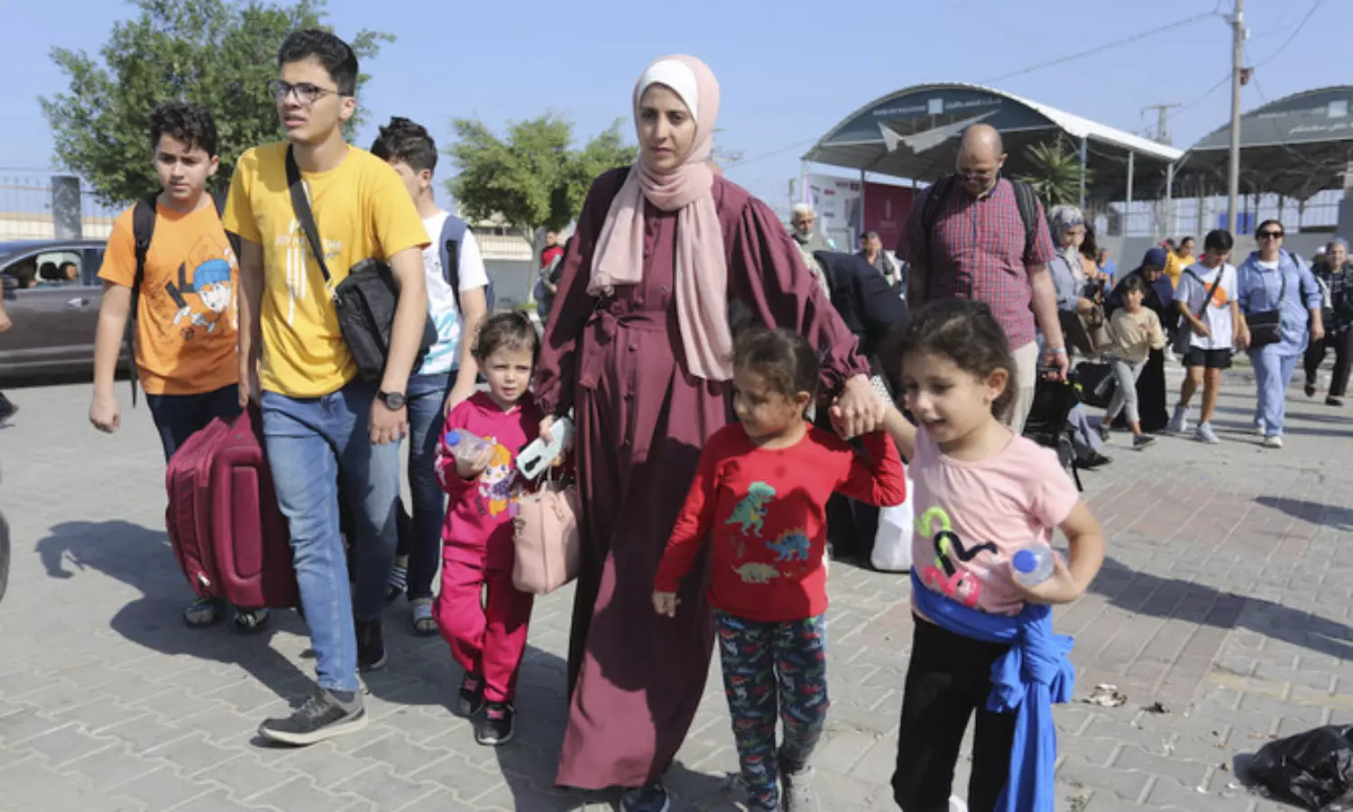 First foreigners cross Rafah border to depart Gaza for Egypt