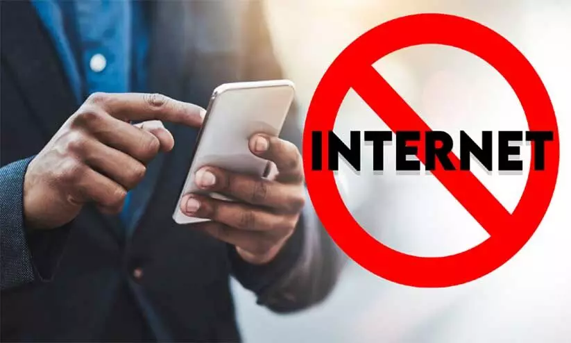Manipur govt extends mobile internet ban for another five days