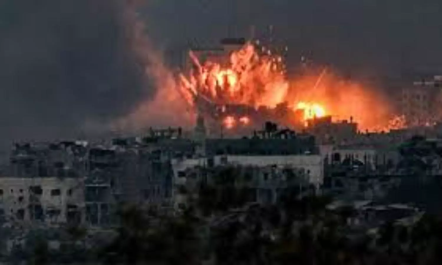 Hospital runs out of fuel in Gaza as Israel airstrikes enter day 34