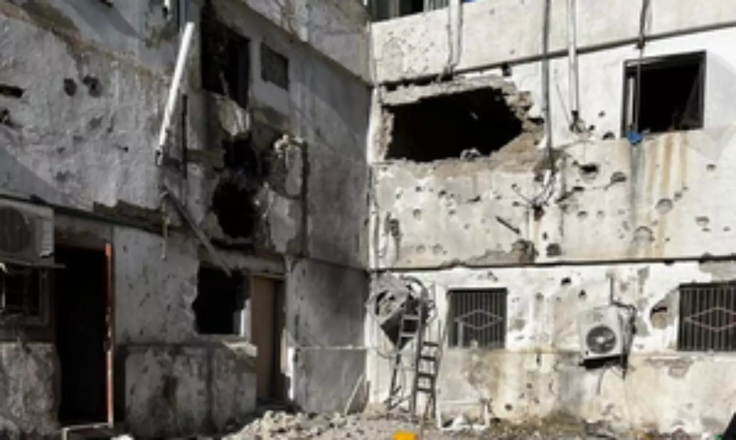 Babies die in Gazas main hospital as they run out of fuel