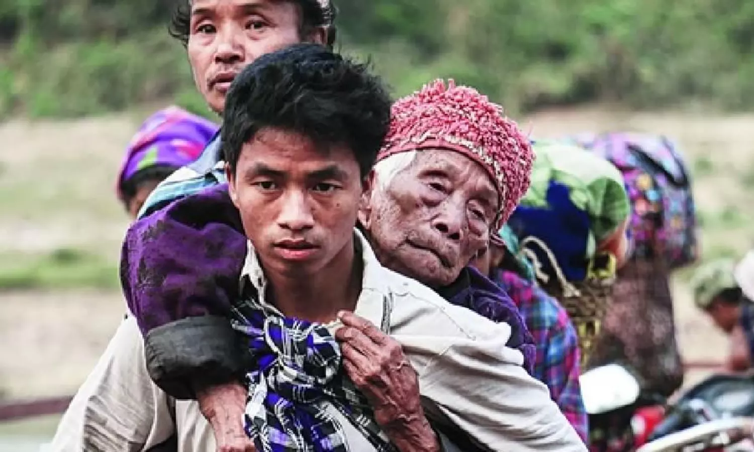2,000 Myanmar nationals cross over to India as intense gunfights rock Chin state