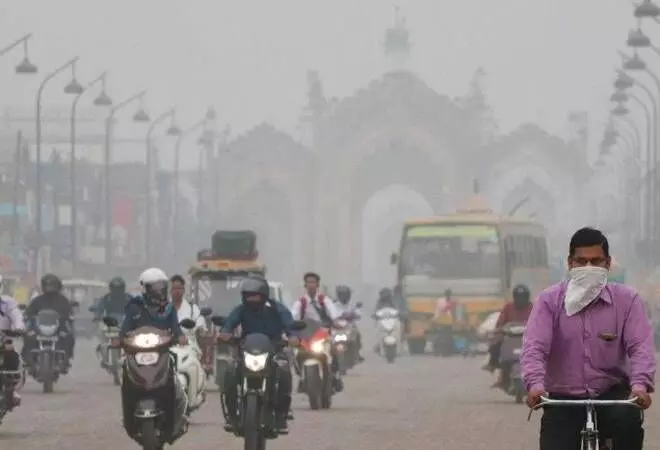 Conflicting AQI readings in Delhi raise alarm amid smog concerns