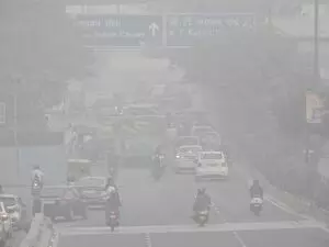Quality of air in Delhi dips to severe once again