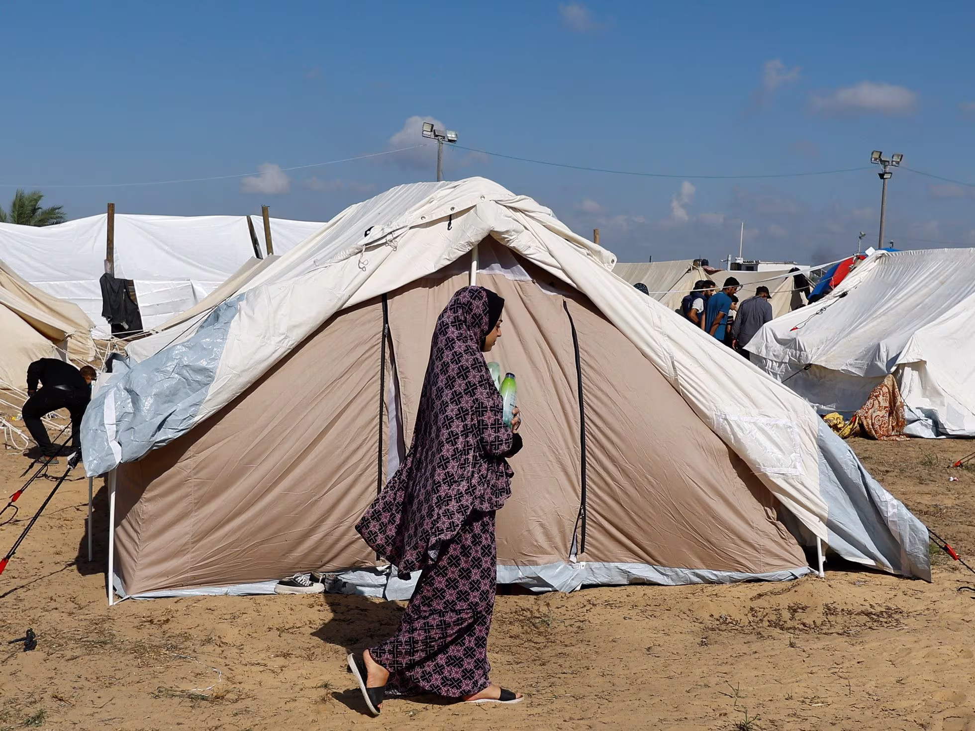 Gazas UN shelters continue overcrowded amid rising displacement