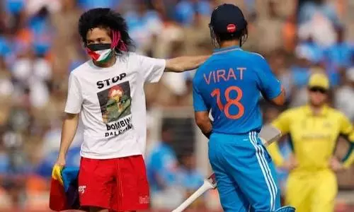 Man wearing ‘Free Palestine’ T-shirt invaded pitch to hug Kohli during WC final