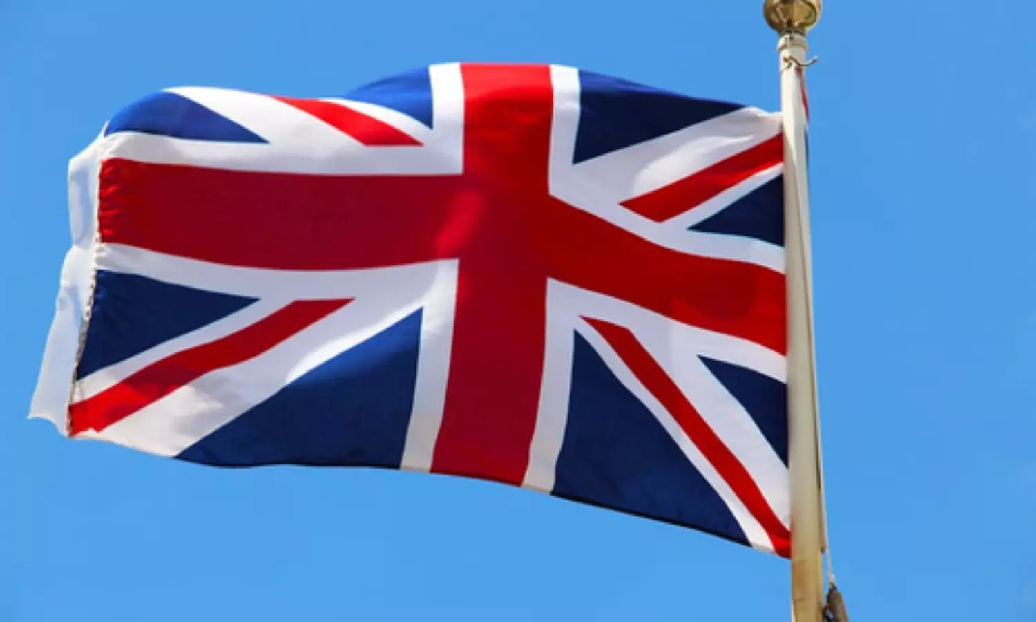 Foreign workers will soon need salary over £30K to come to Britain