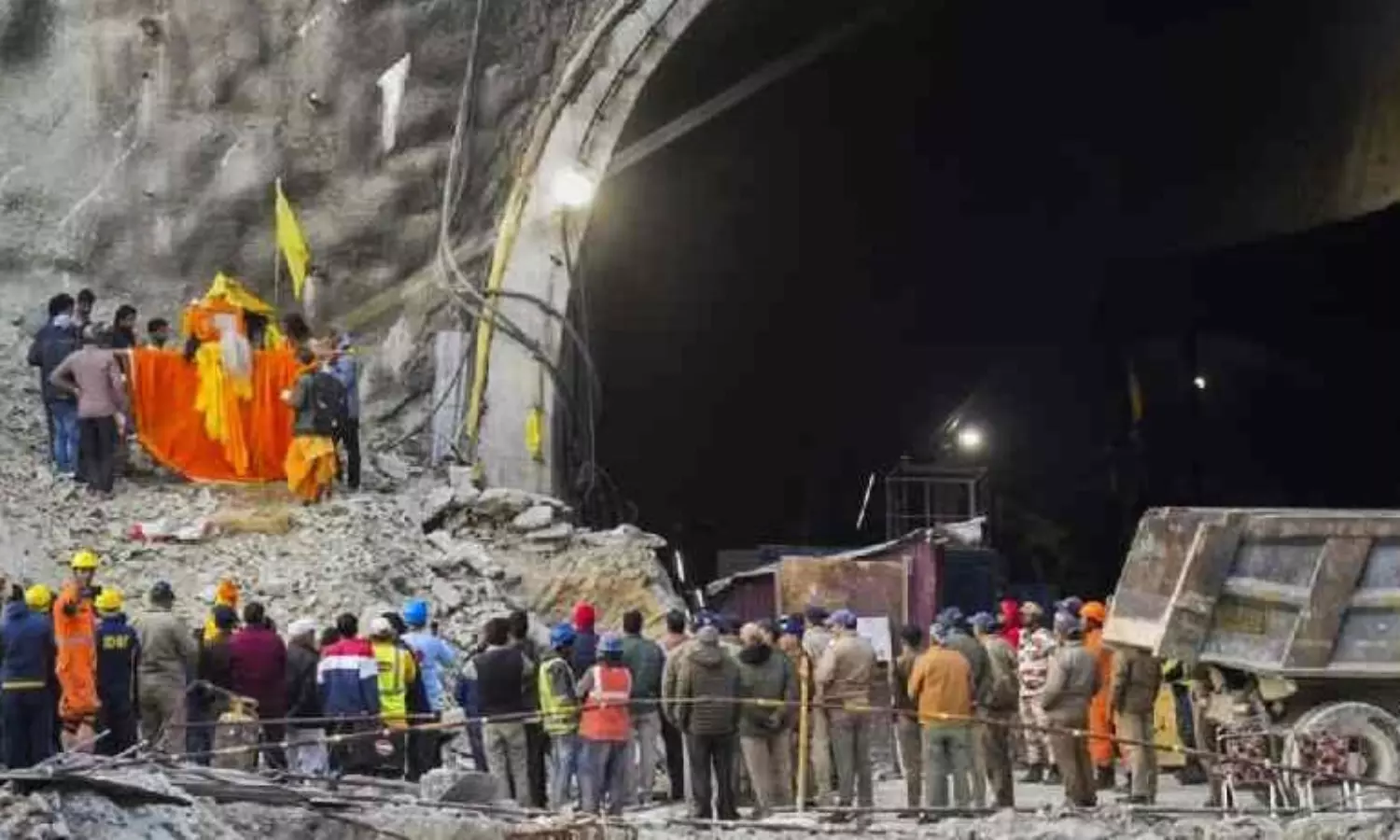 Drilling to rescue workers at Silkyara tunnel paused in another setback