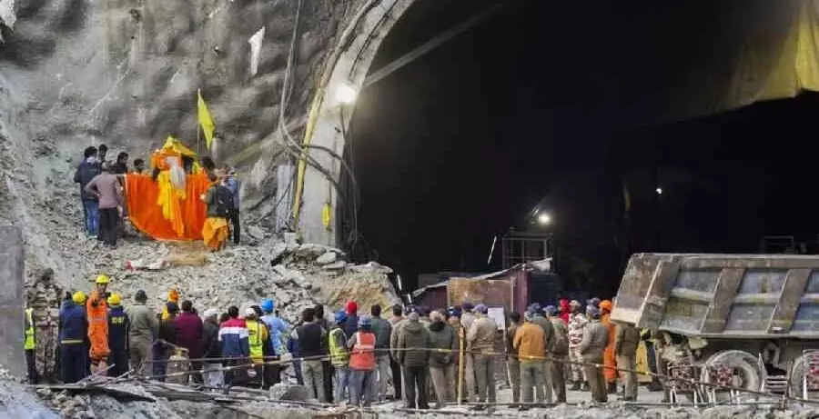 Drilling to rescue workers at Silkyara tunnel paused in another setback