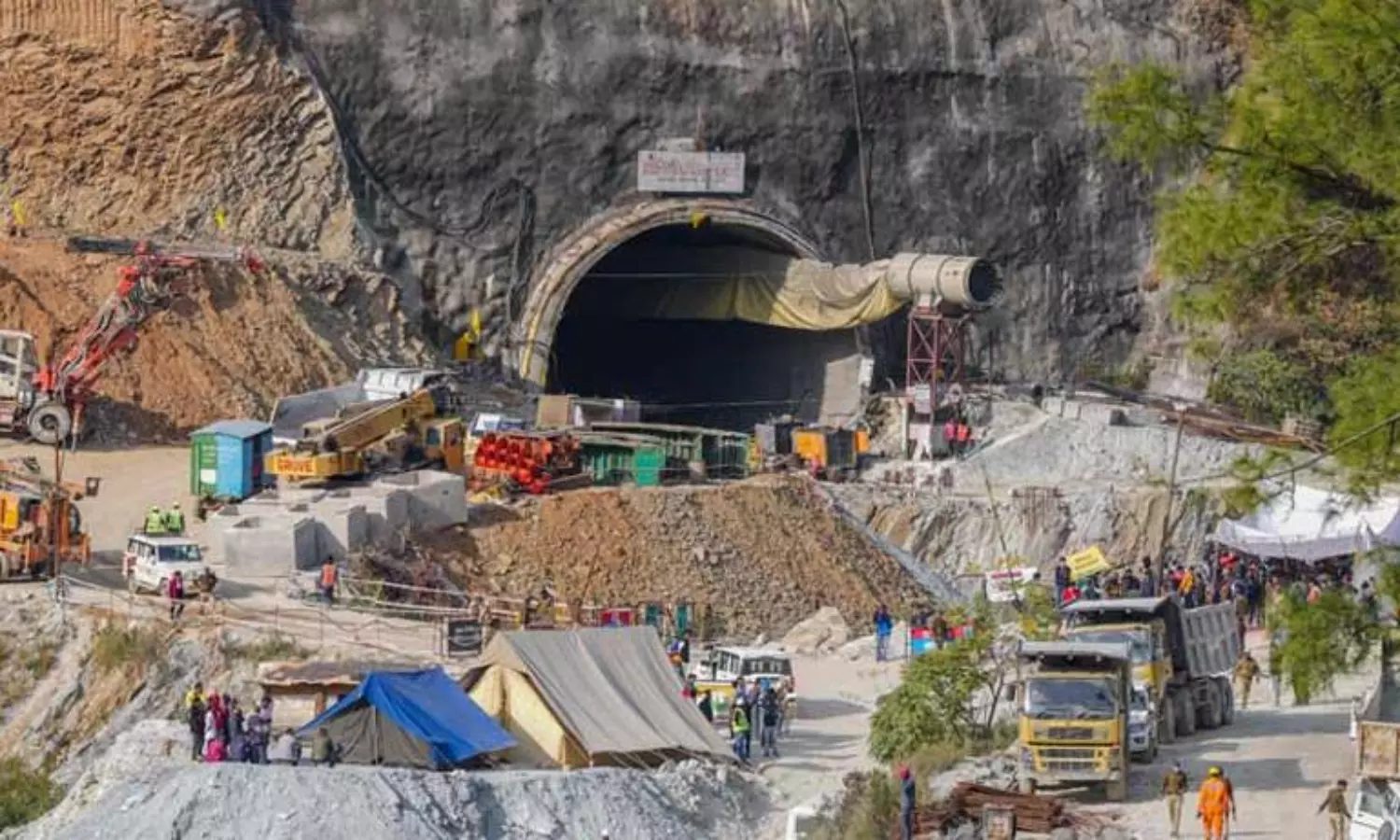 Silkyara tunnel: Rescuers resort to traditional rat-hole mining method as modern machines fail